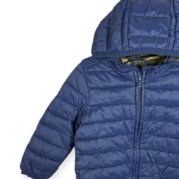 Old Navy Blue Puffer Jacket with Camouflage Lining - Picture 3 of 4